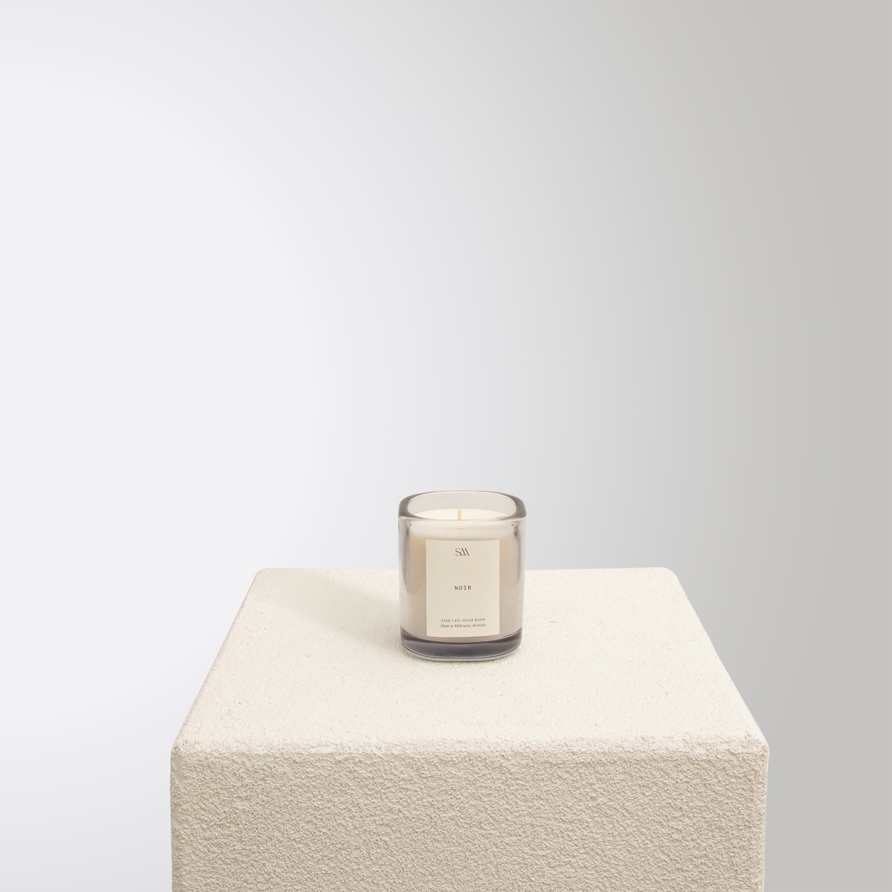 Noir 250g Signature Scented Candle